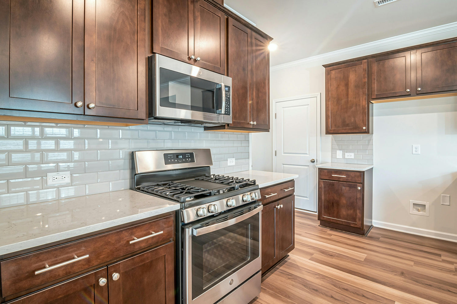Fixed microwave unit with digital display in Orlando residential area