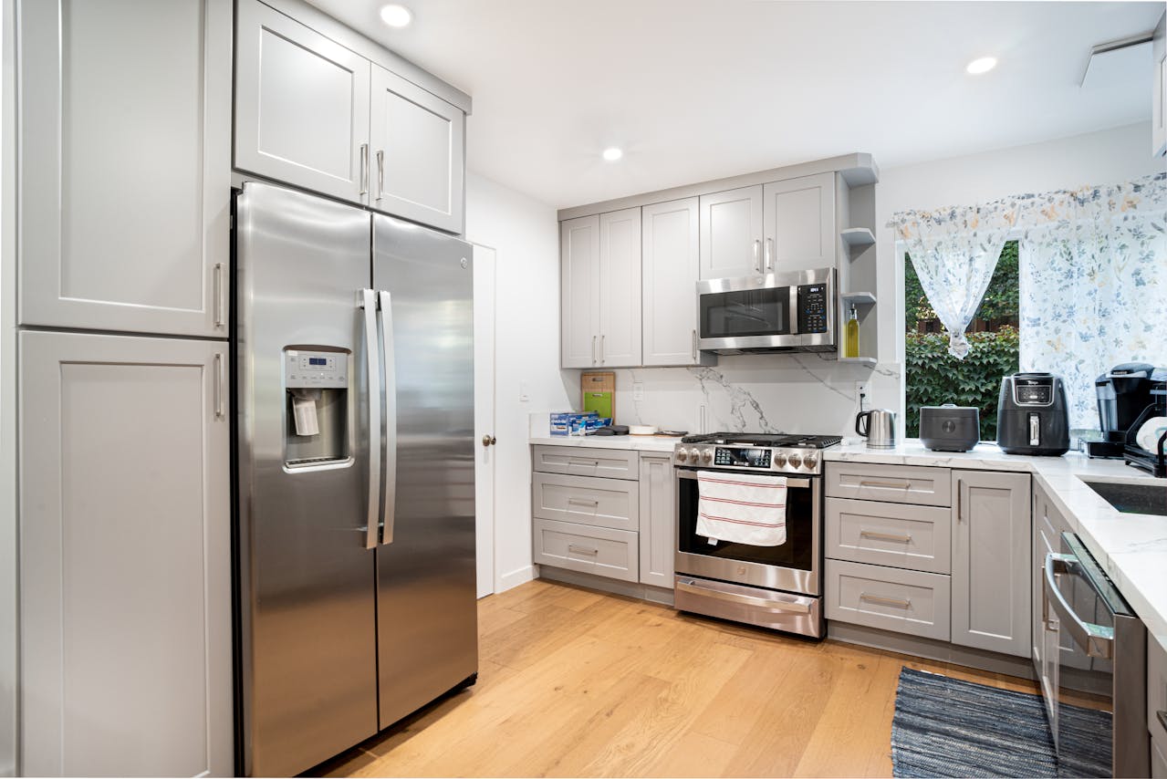 High-quality fridge repair service in Union Park, FL.